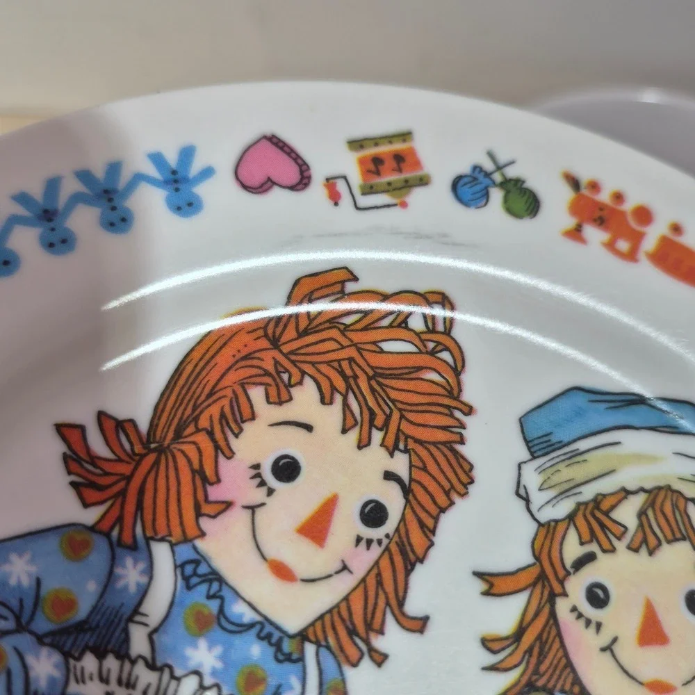 Vintage Raggedy Ann and Andy Melamine Dinnerware Set‎ 4 Pieces Kids